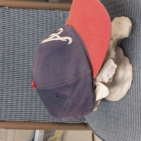 Atlanta Braves Distressed Baseball Cap - Picture 2 of 7